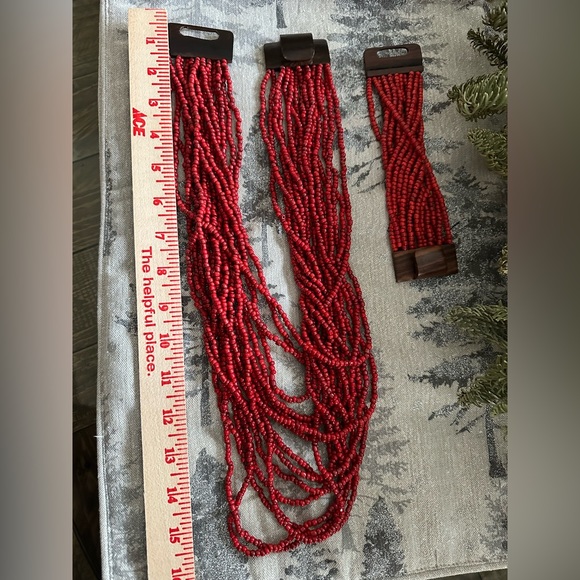 Red Multi-Strand Necklace & Bracelet. - Picture 6 of 6